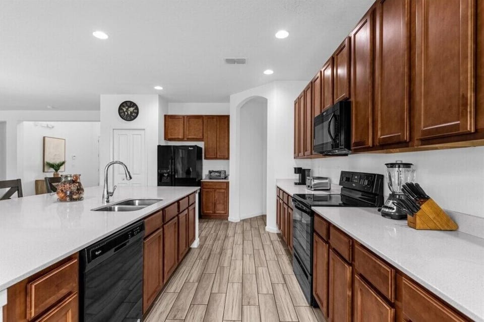 08-3851 Sonoma Blvd (08).jpg