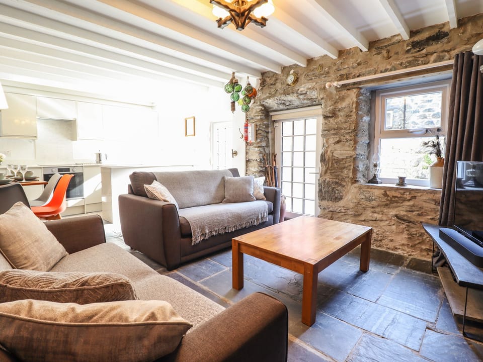 Cottage | Living area