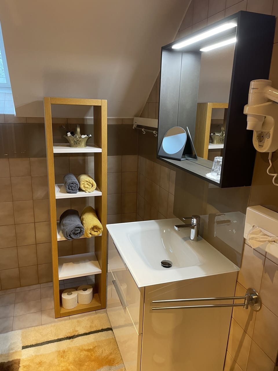 Shower, free toiletries, hair dryer, bathrobes