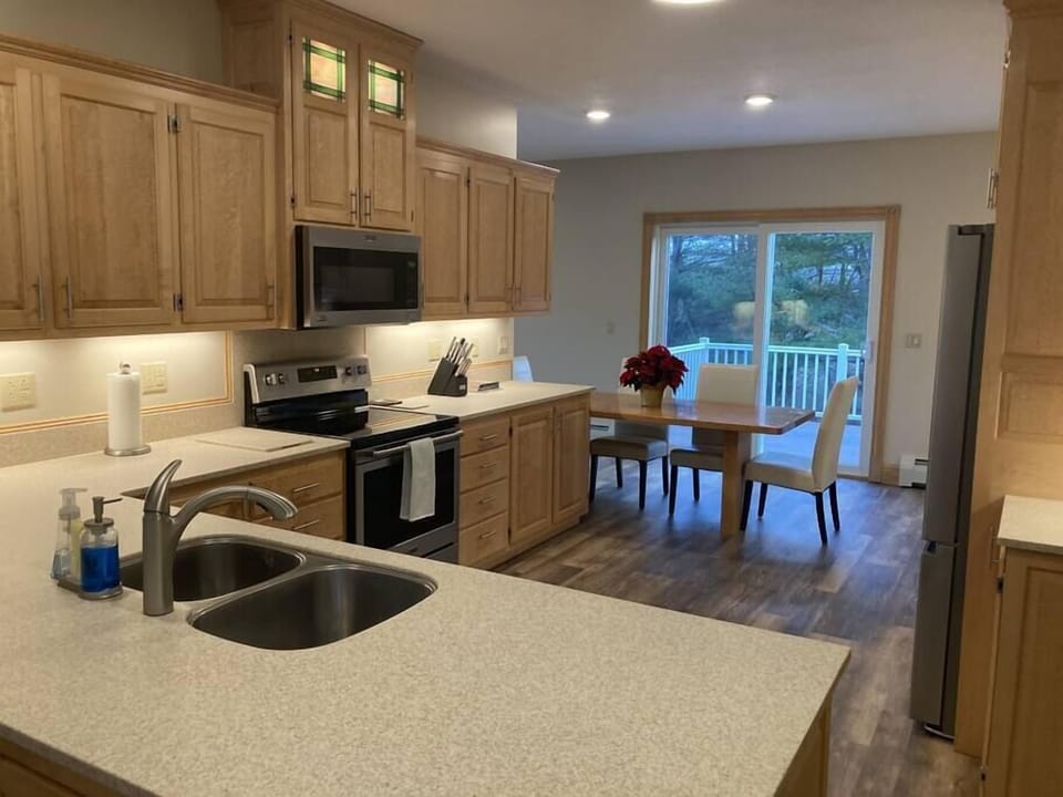 Gourmet, spacious kitchen