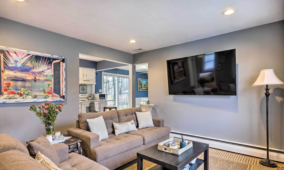 Living Room | Central A/C & Heating