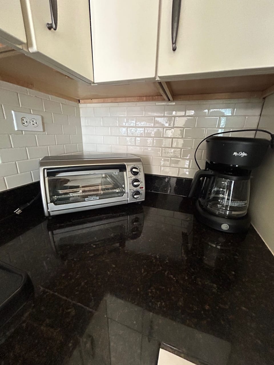 Mid Size Oven and Coffe Maker machine