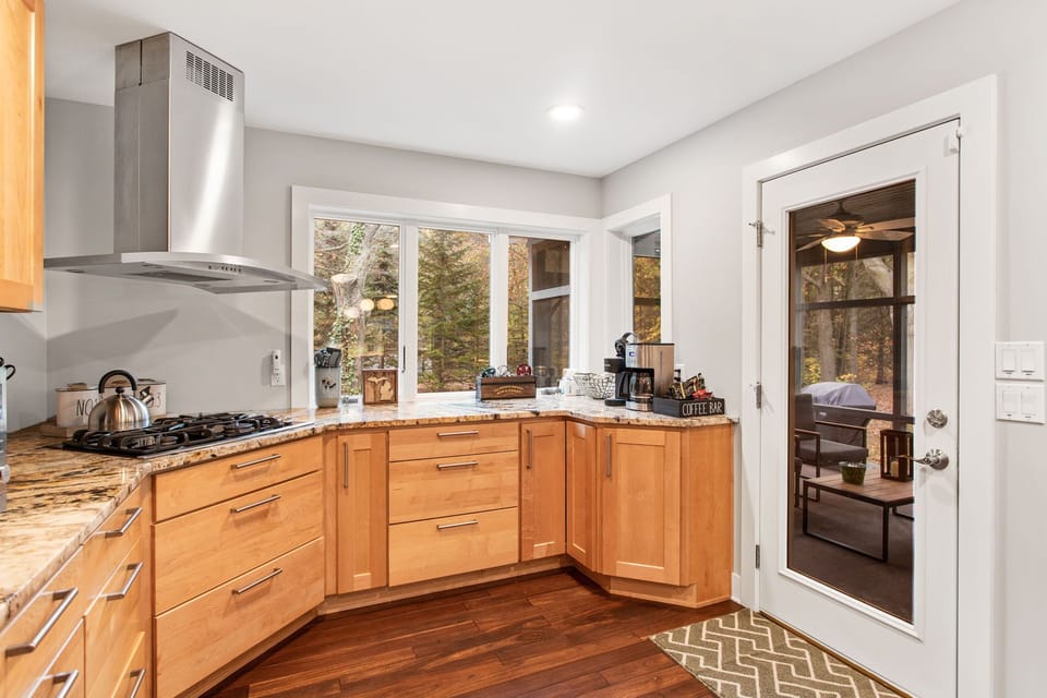 Kitchen area and door to screen porch