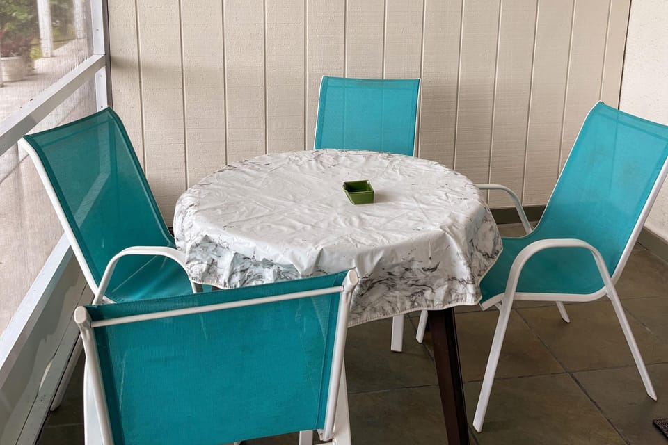 Quaint Two Bedroom Apartment with Patio image 8