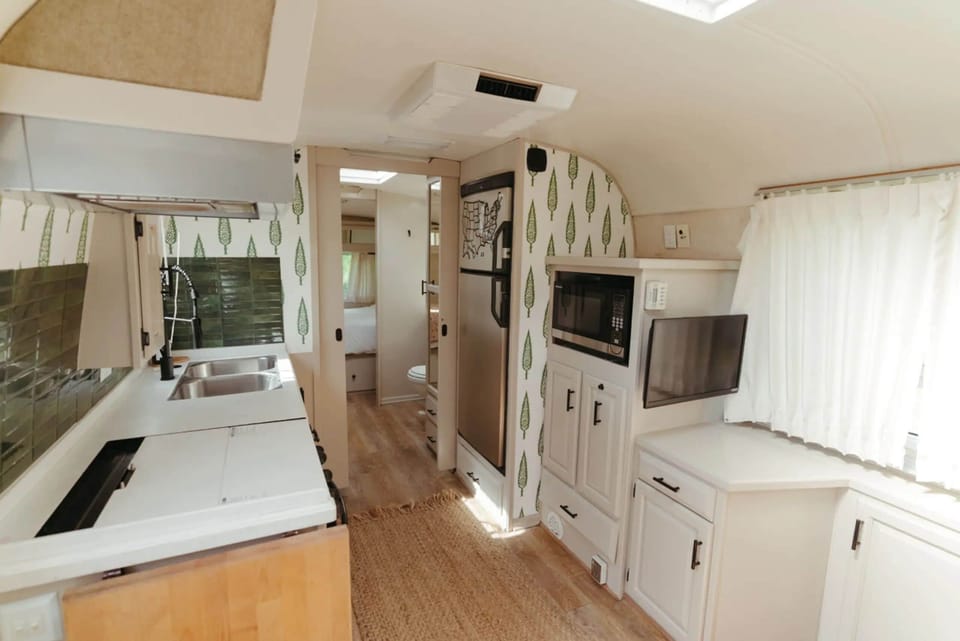 Luxury Room | Individually decorated, individually furnished, laptop workspace