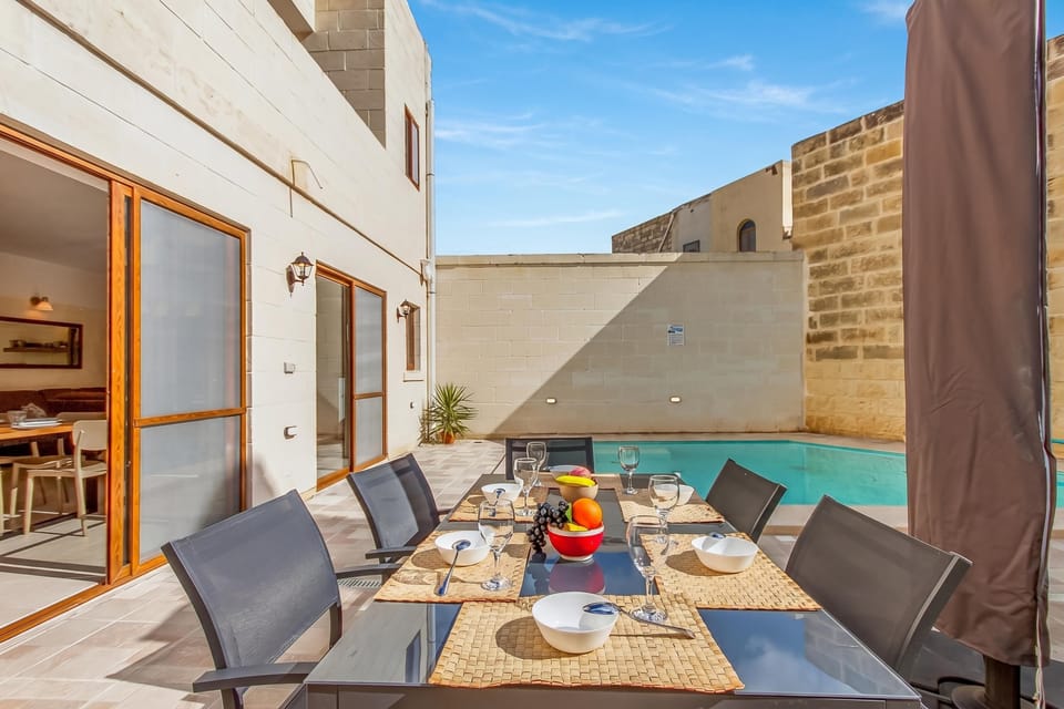 Standard House, Multiple Bedrooms, Refrigerator & Microwave (Nadurin, Gozitan villa 7 Bedr. & 2) | Outdoor dining