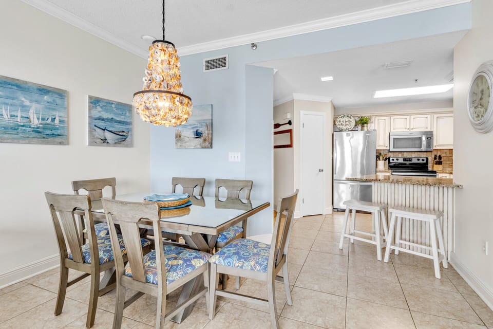 Phoenix V 1413, 2 Bedroom/2 Bathroom. Sleeps 8. Managed by Island Rentals