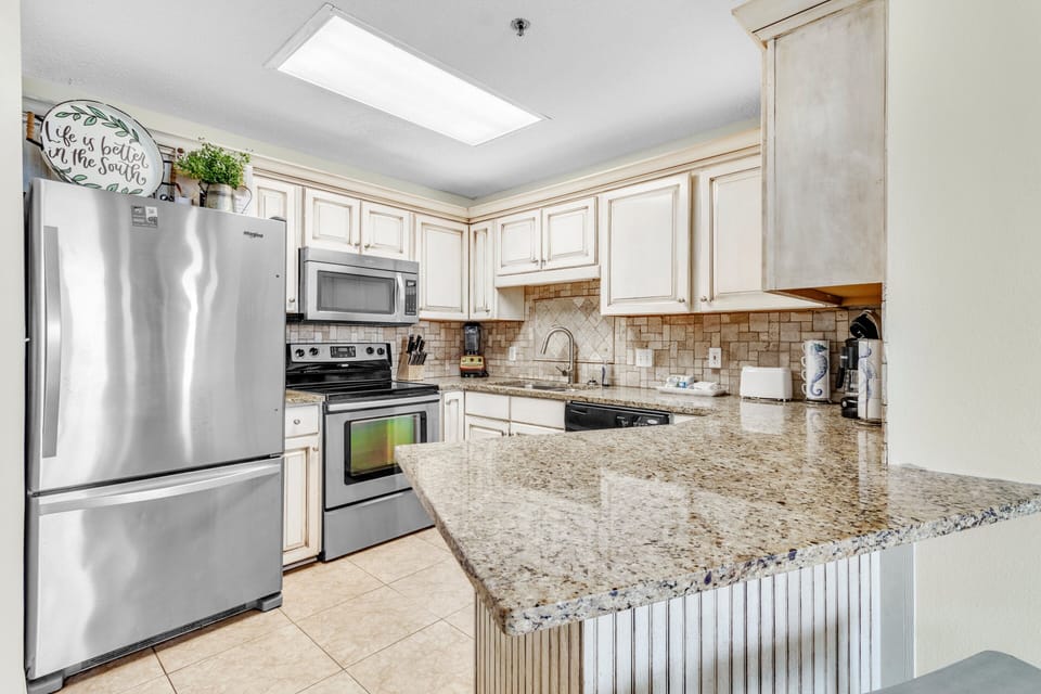 Phoenix V 1413, 2 Bedroom/2 Bathroom. Sleeps 8. Managed by Island Rentals
