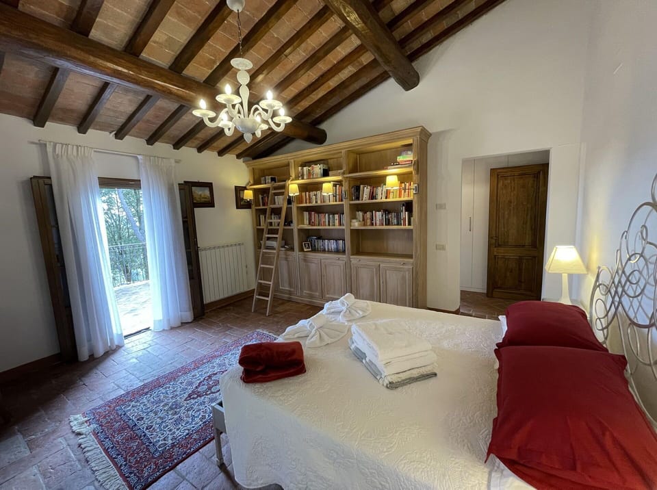 Building, Picture Frame, Furniture, Wood, Door, Window, Lighting, Interior Design, Floor, Flooring