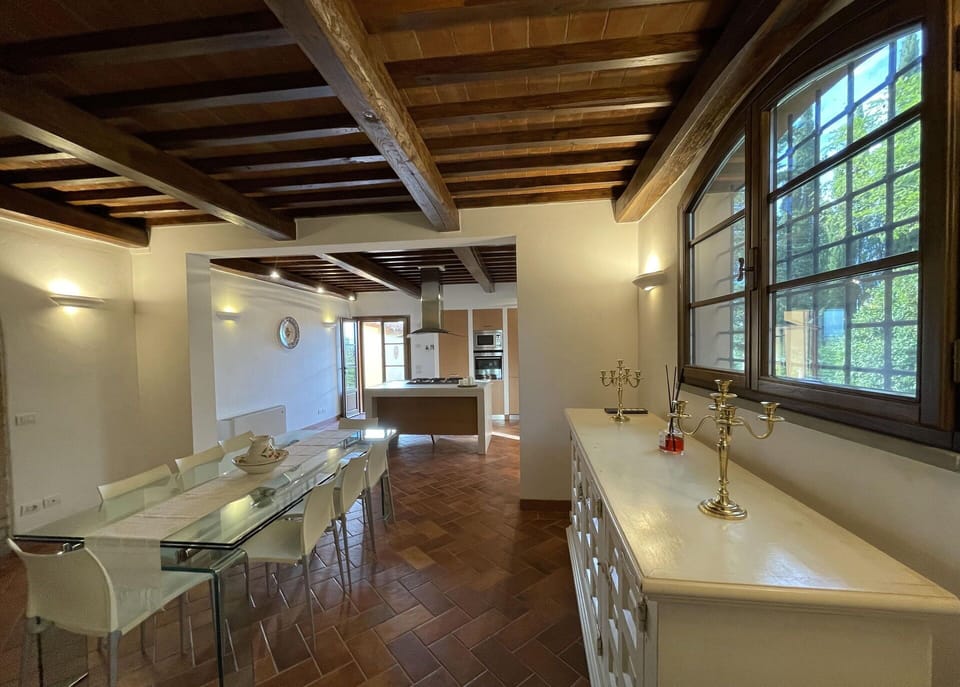 Cabinetry, Furniture, Countertop, Tap, Sink, Window, Wood, Kitchen, Table, Interior Design