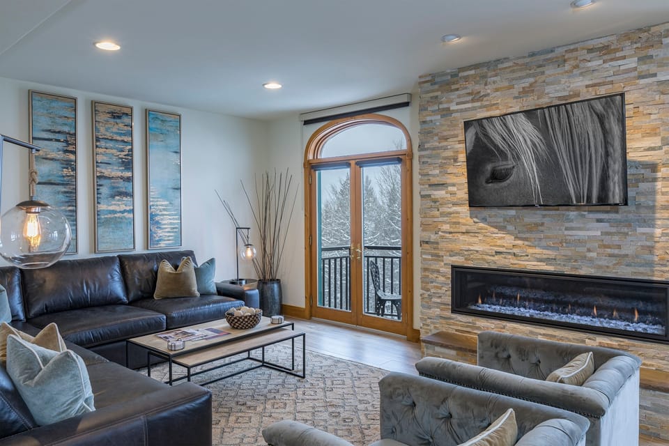 Condo, 4 Bedrooms | Living area