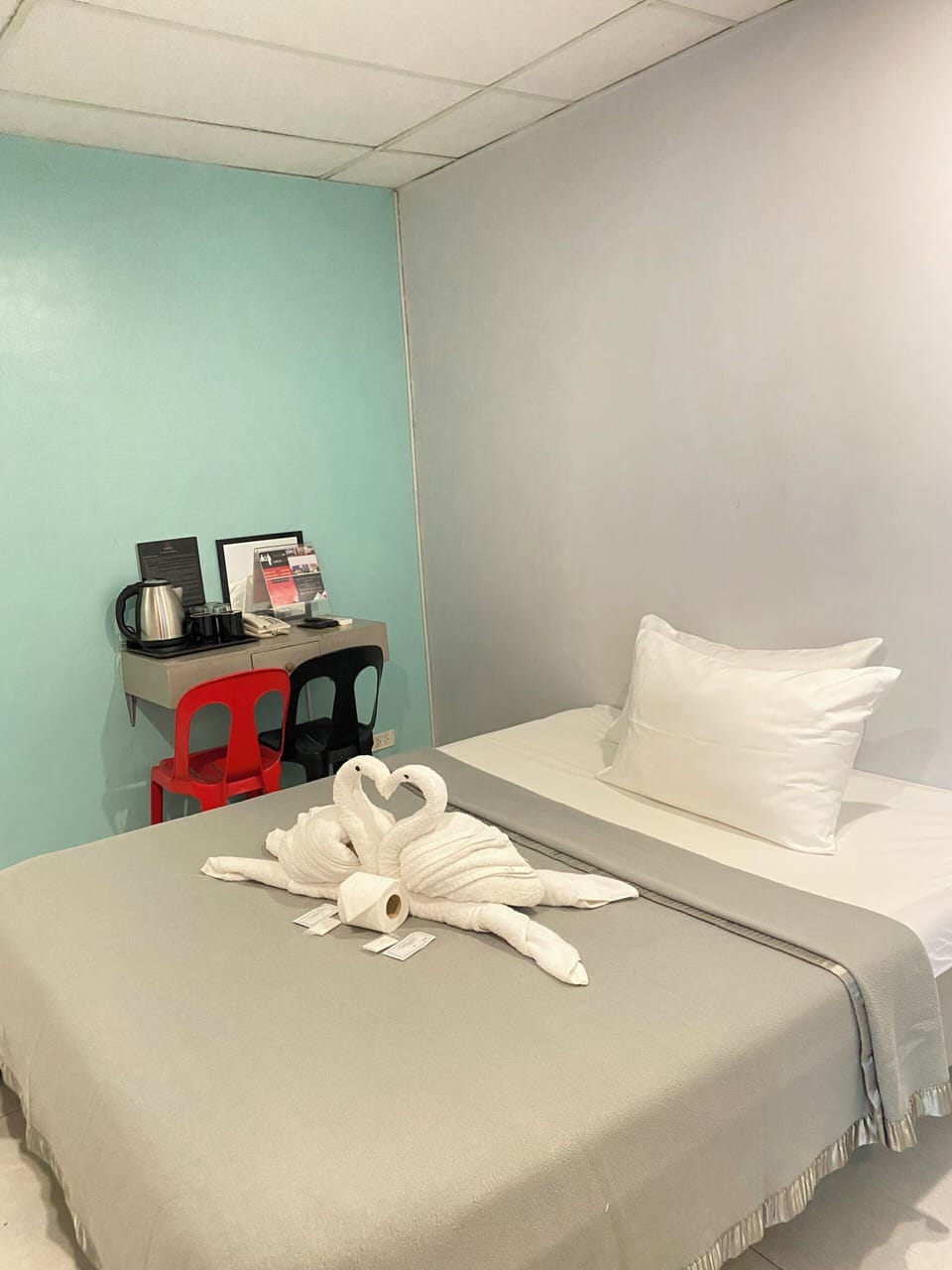 Desk, free WiFi, bed sheets