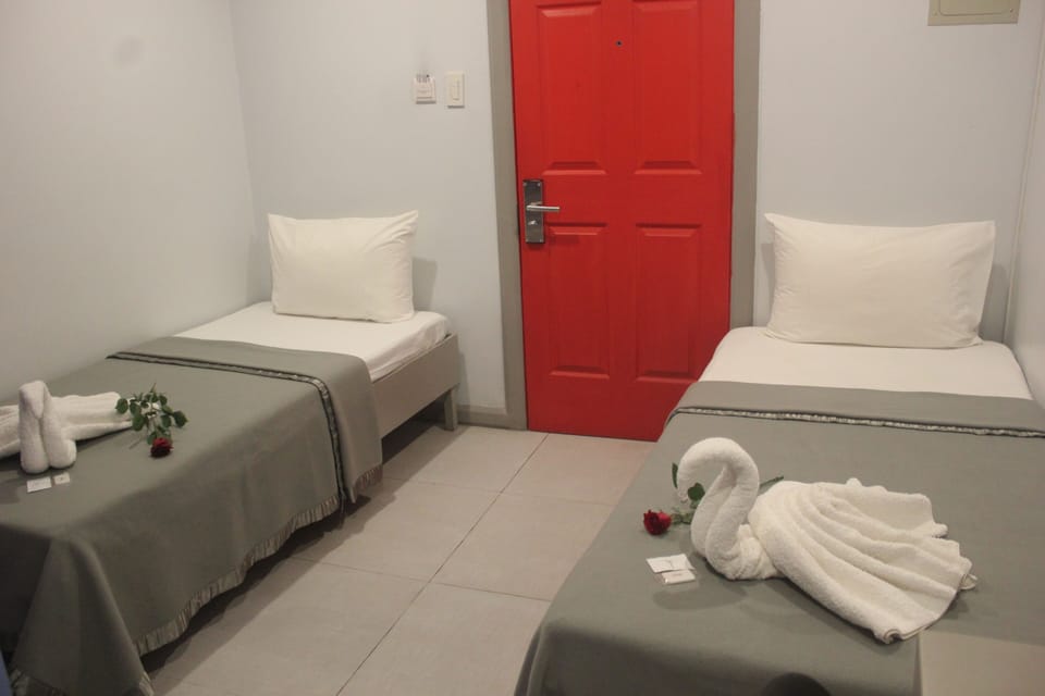 Double Room, Non Smoking | Desk, free WiFi, bed sheets