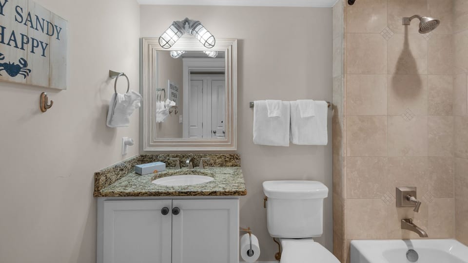Six Palms 2A Bathroom