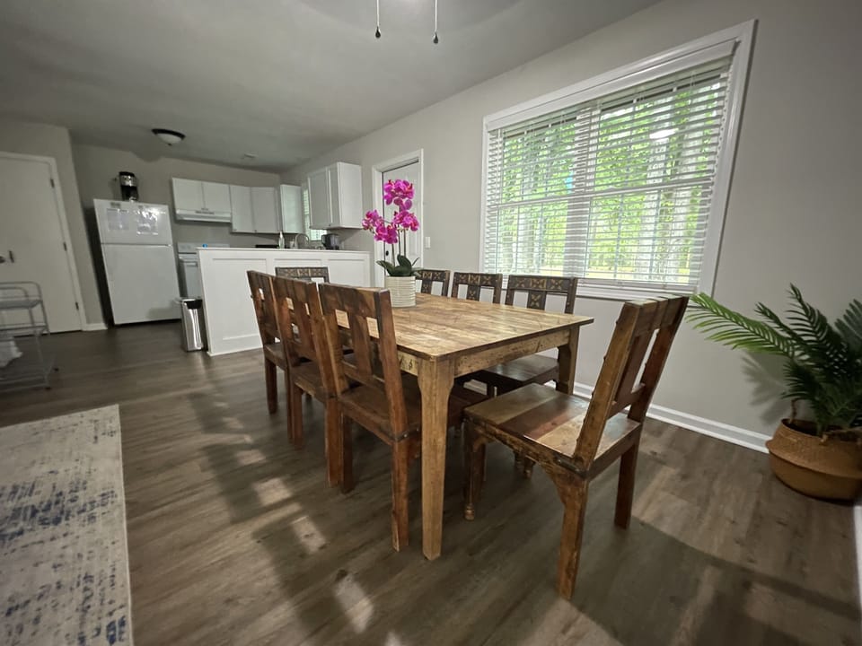 Large 8 person dining table