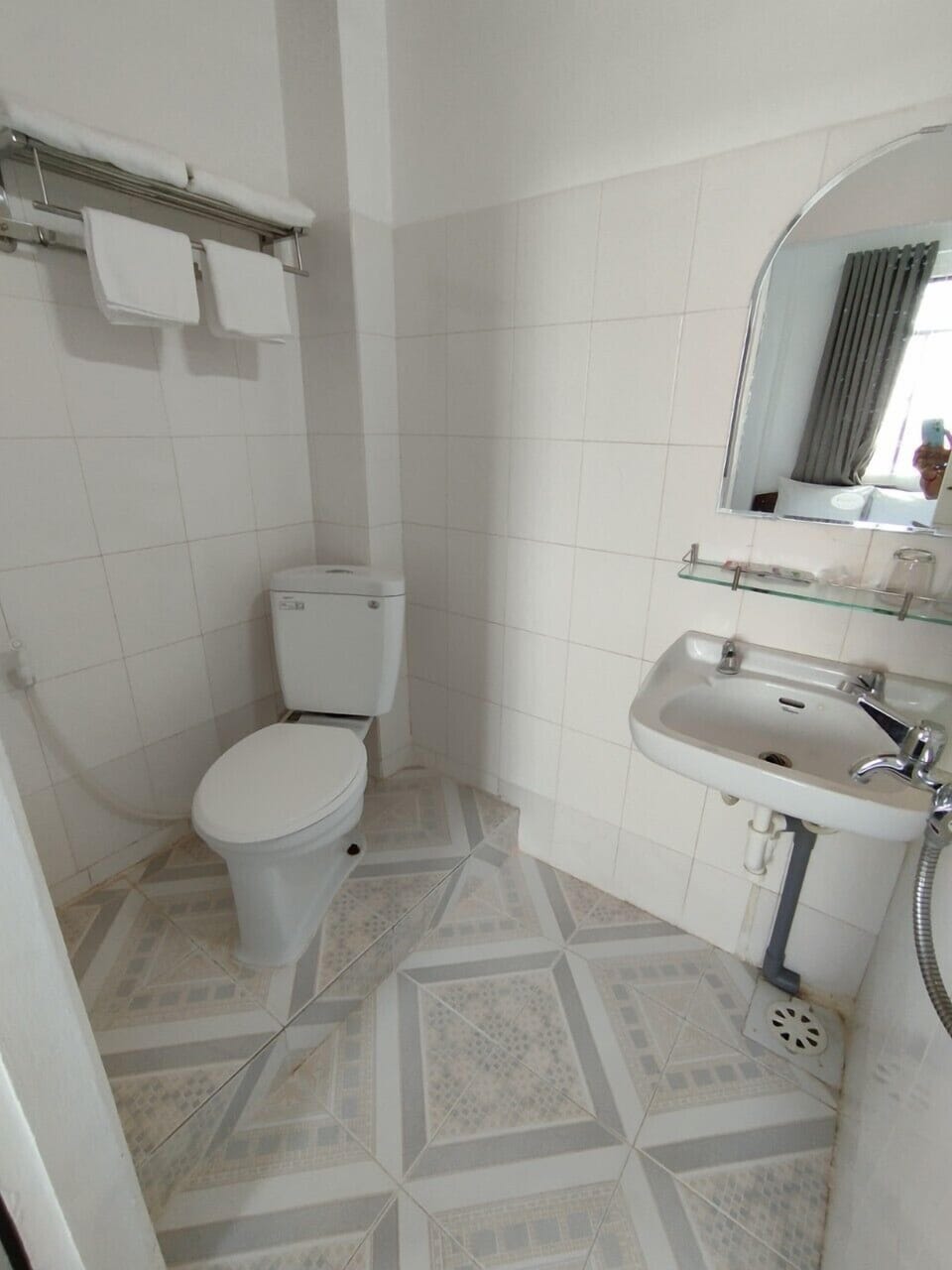 Double Room | Bathroom | Free toiletries, slippers, bidet, towels