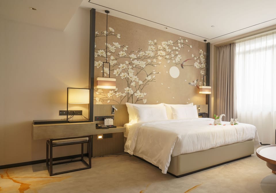 Executive Double Room | Premium bedding, minibar, in-room safe, desk