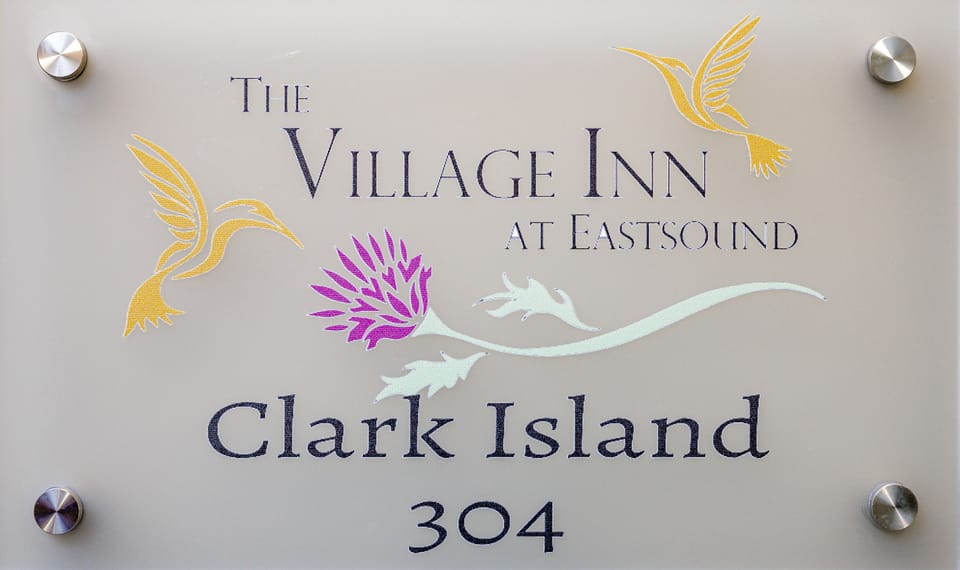 Village Inn Eastsound Orcas Island Washington - 22 -304 Clark Island (1)