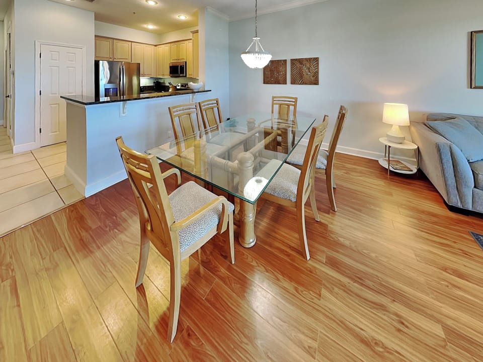Condo (3 Bedrooms) | Property amenity