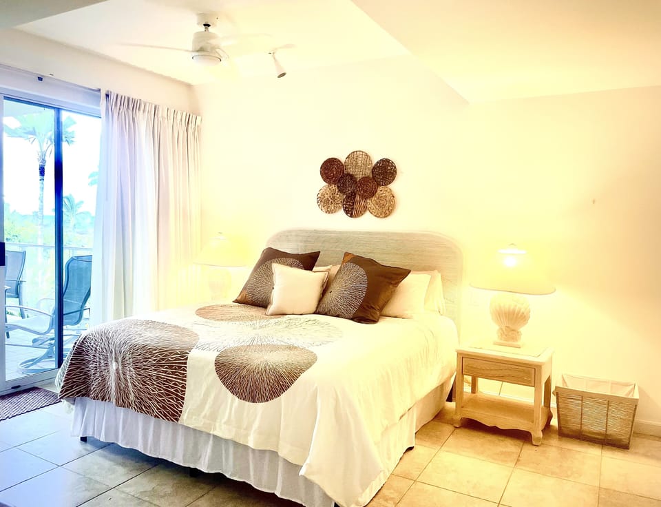 Master with private lanai entrance and view