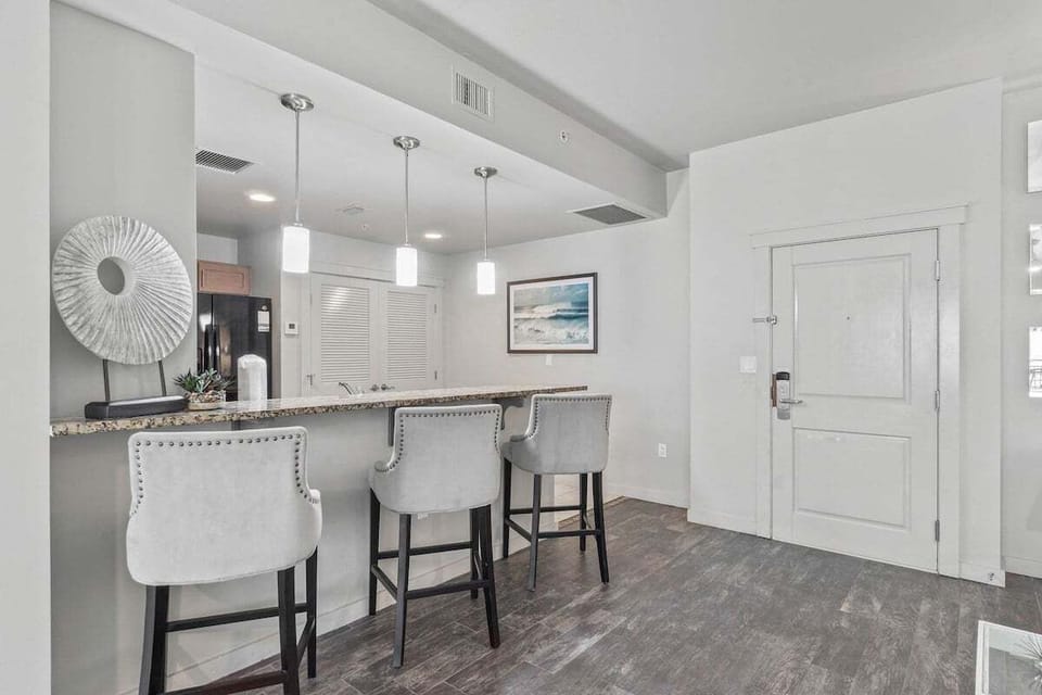 Kitchen with bar seating