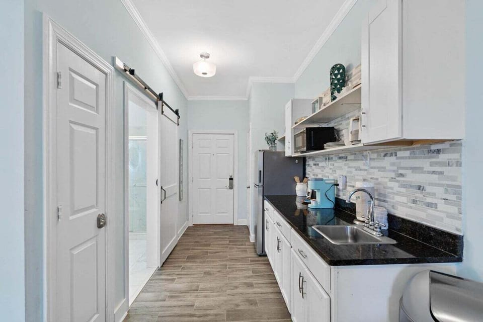 Kitchenette with full size refrigerator
