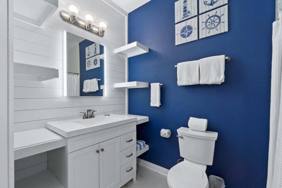 Full bathroom