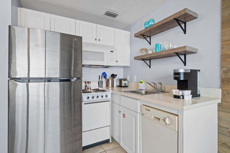 Well equipped Kitchen
