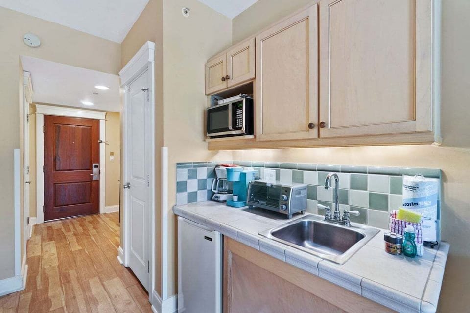 Kitchenette