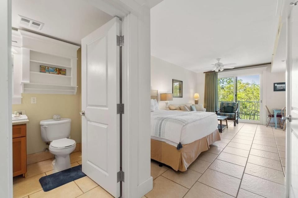 Entry way to the unit