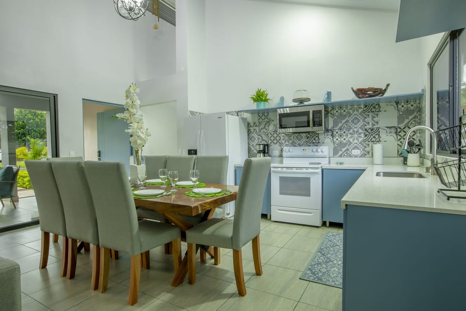 Fully equipped kitchen