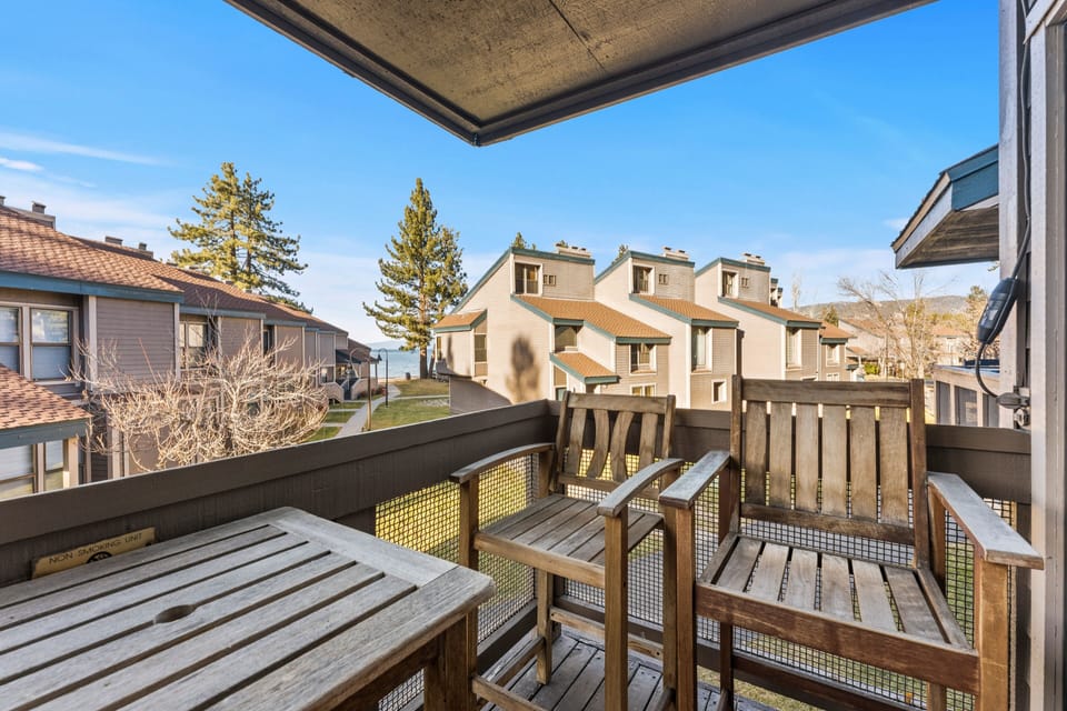 Condo, 3 Bedrooms | Property grounds