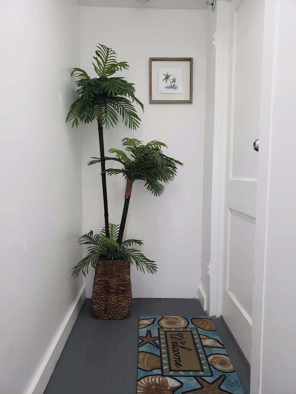 Private entrance area