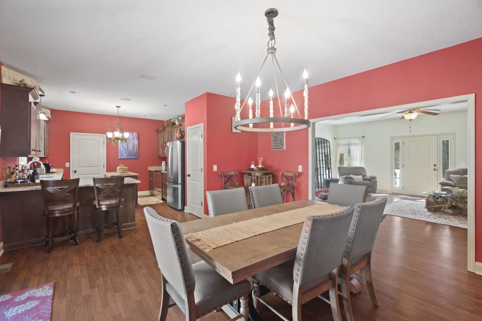 Dining/Kitchen
