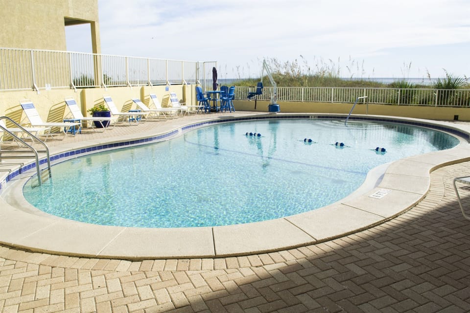 Makes me want to jump right in. Large swimming pool with disabled lift.  Seasonally heated.