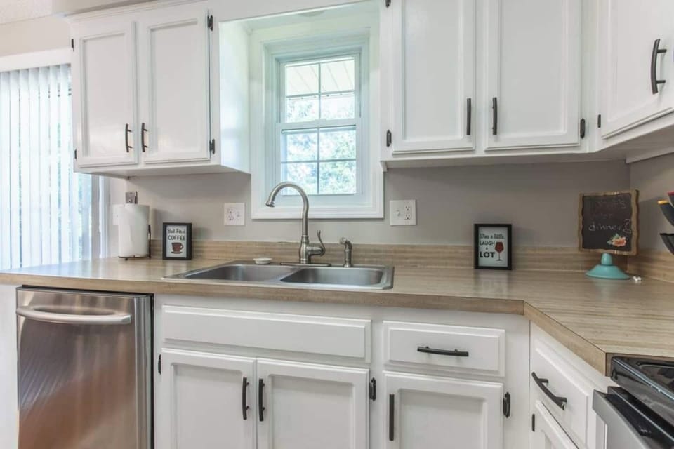 Enjoy the luxury of a fully equipped kitchen for a seamless culinary experience.