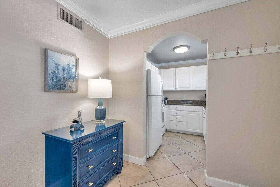 Charming bathroom w/ bright vanity, fresh towels, & a clean, welcoming feelCharming bathroom w/ bright vanity, fresh towels, & a clean, welcoming feel