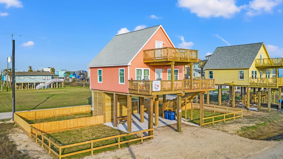 Fenced in backyard for family fun and dogs