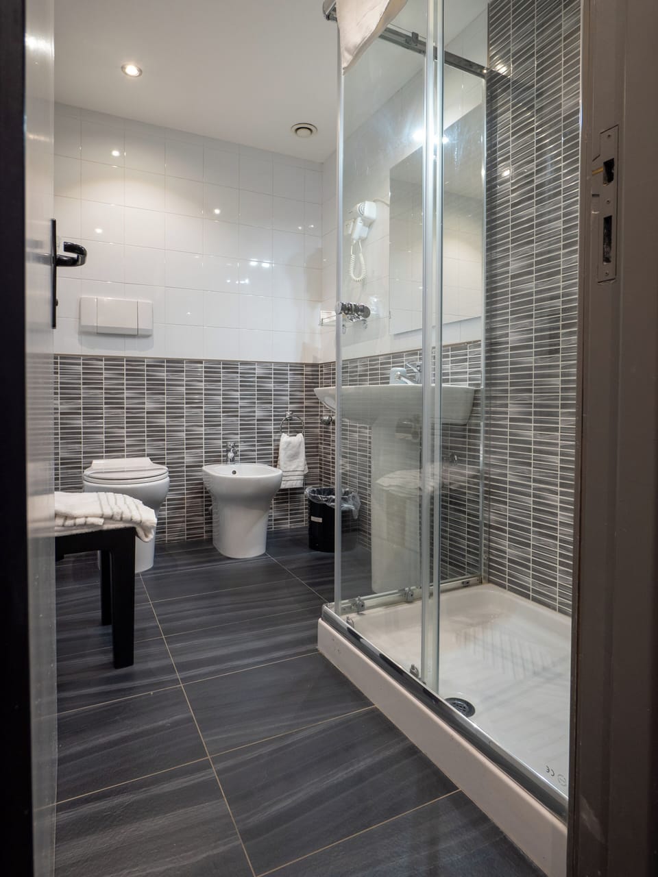 Superior Double or Twin Room | Premium bedding, down comforters, minibar, desk