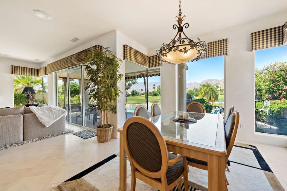 Ultimate West facing PGA West Home with Heated Salt Water Pool!! Villa in La Quinta