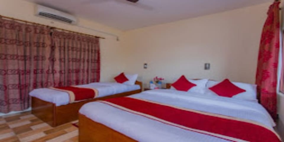 Triple Room | Free WiFi, bed sheets