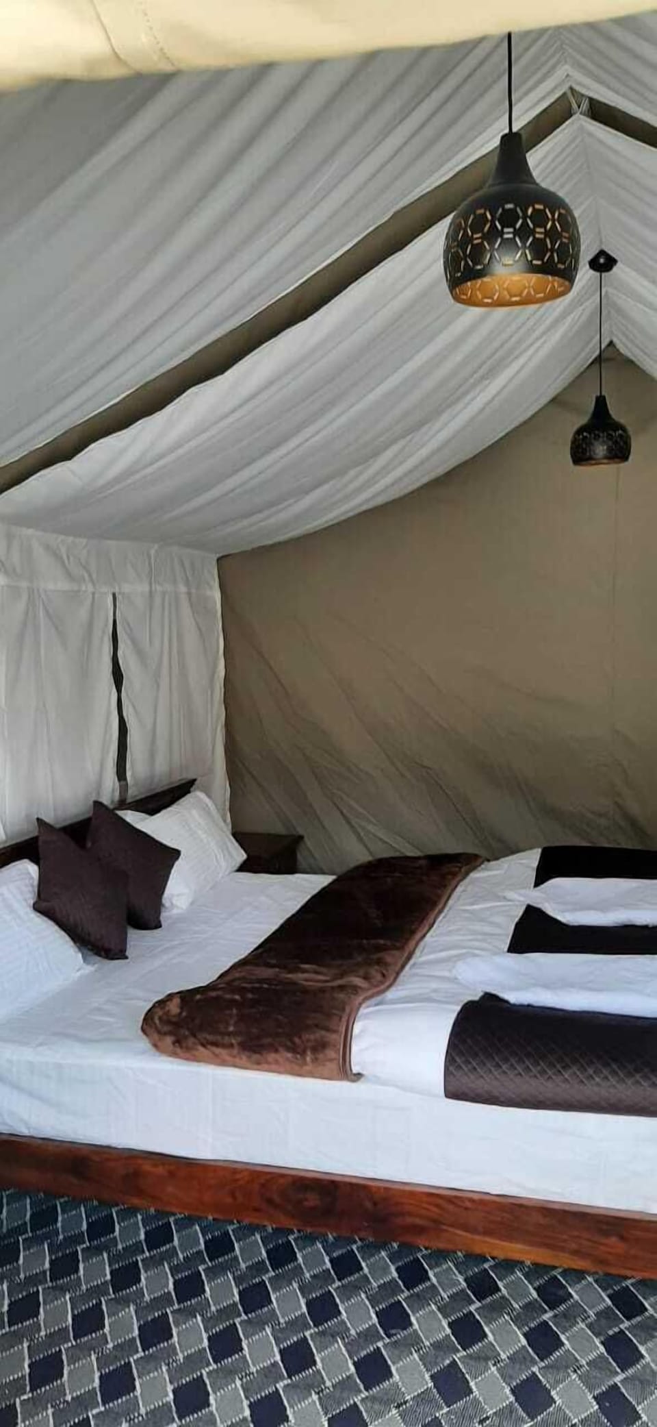 Deluxe Double Room | Bed sheets