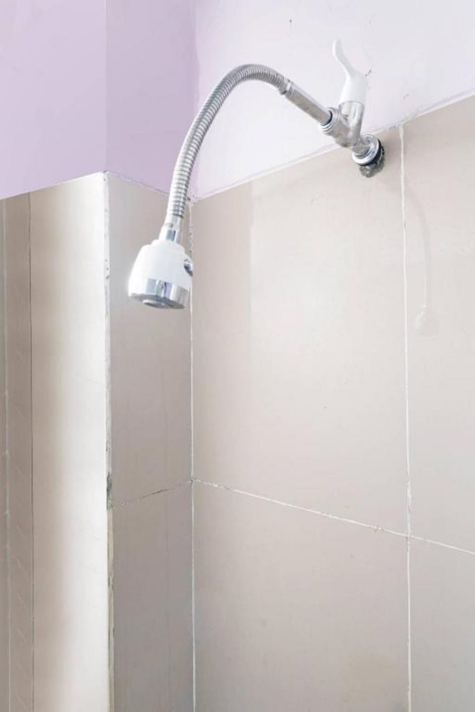 Basic Single Room | Bathroom | Shower, towels
