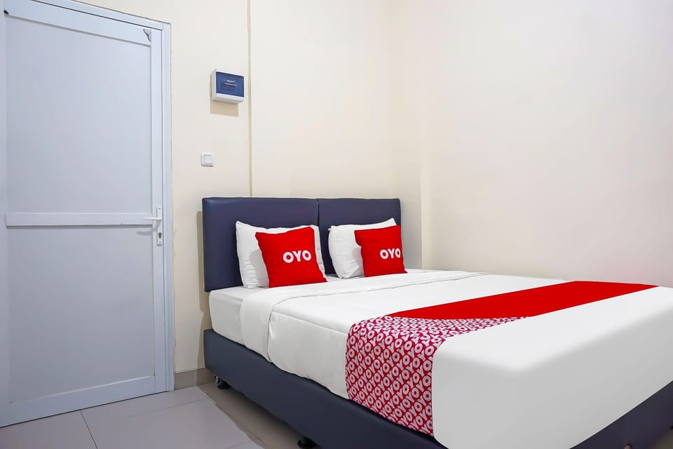 Standard Double Room | Laptop workspace, WiFi (free), bed sheets