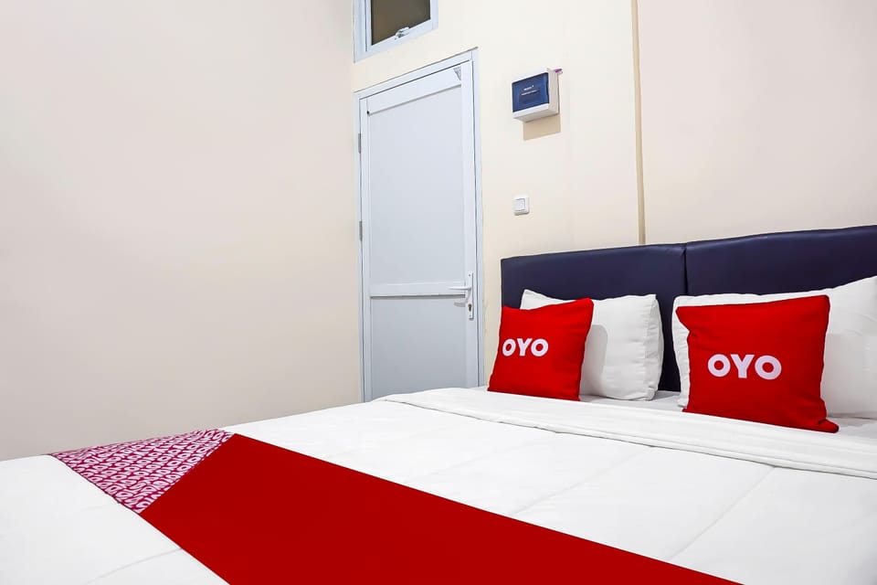 Standard Double Room | Laptop workspace, WiFi (free), bed sheets