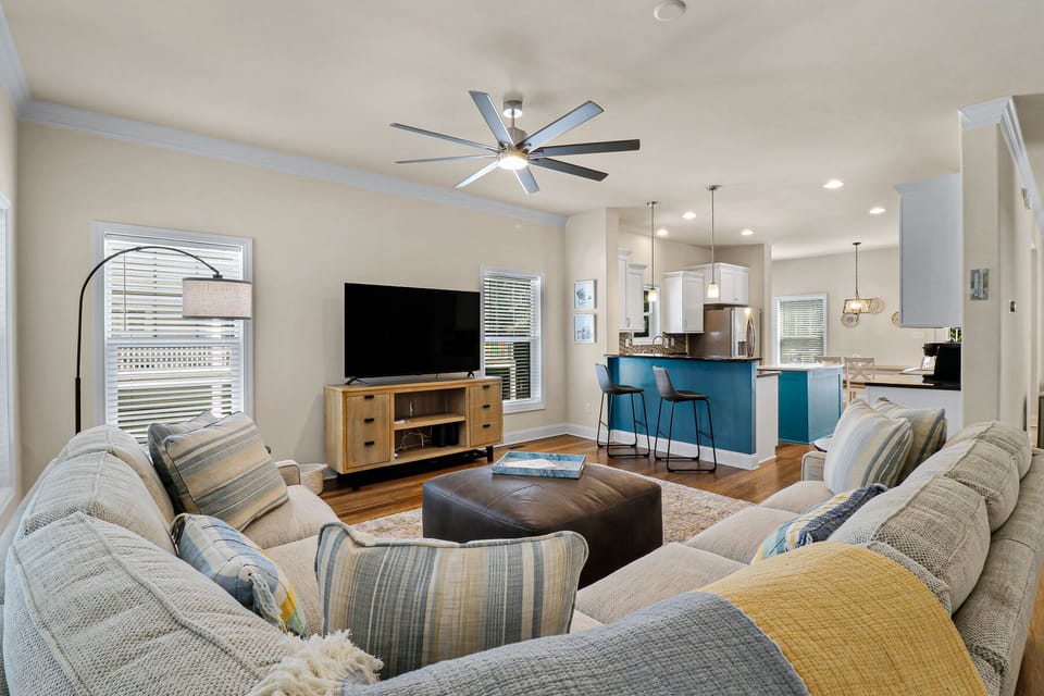 32 Bradley Beach | Living Room - 32 Bradley Beach | Living Room