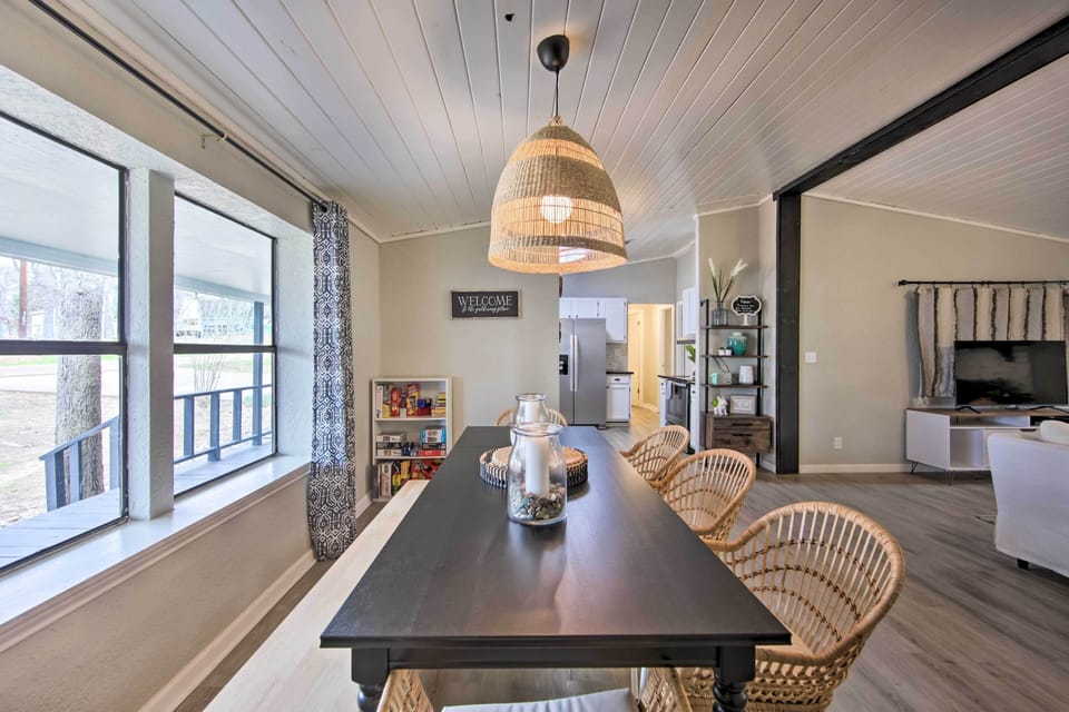 Dining Area | High Chair Available