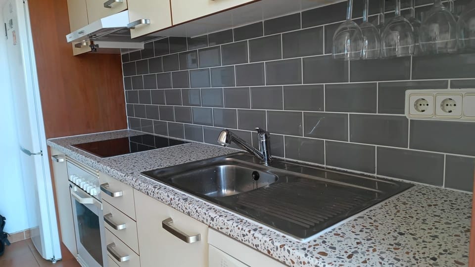 Well equipped kitchen 