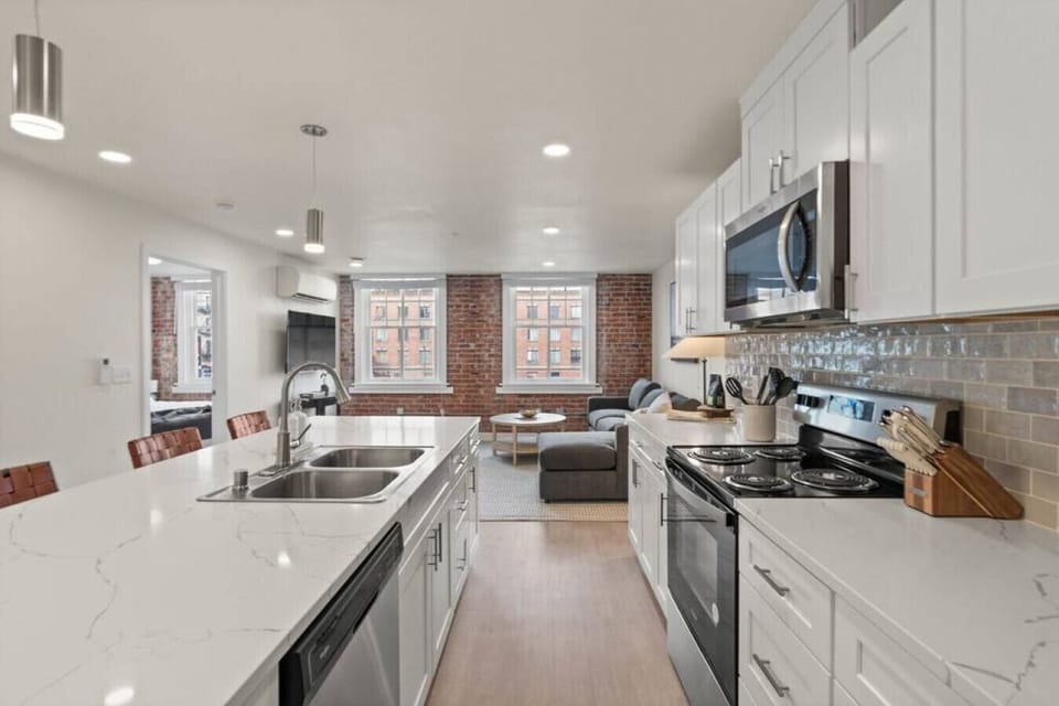 Enjoy complimentary coffee & tea from your own in-unit kitchen.