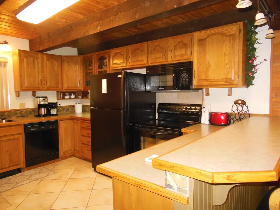 Fully Stocked Kitchen